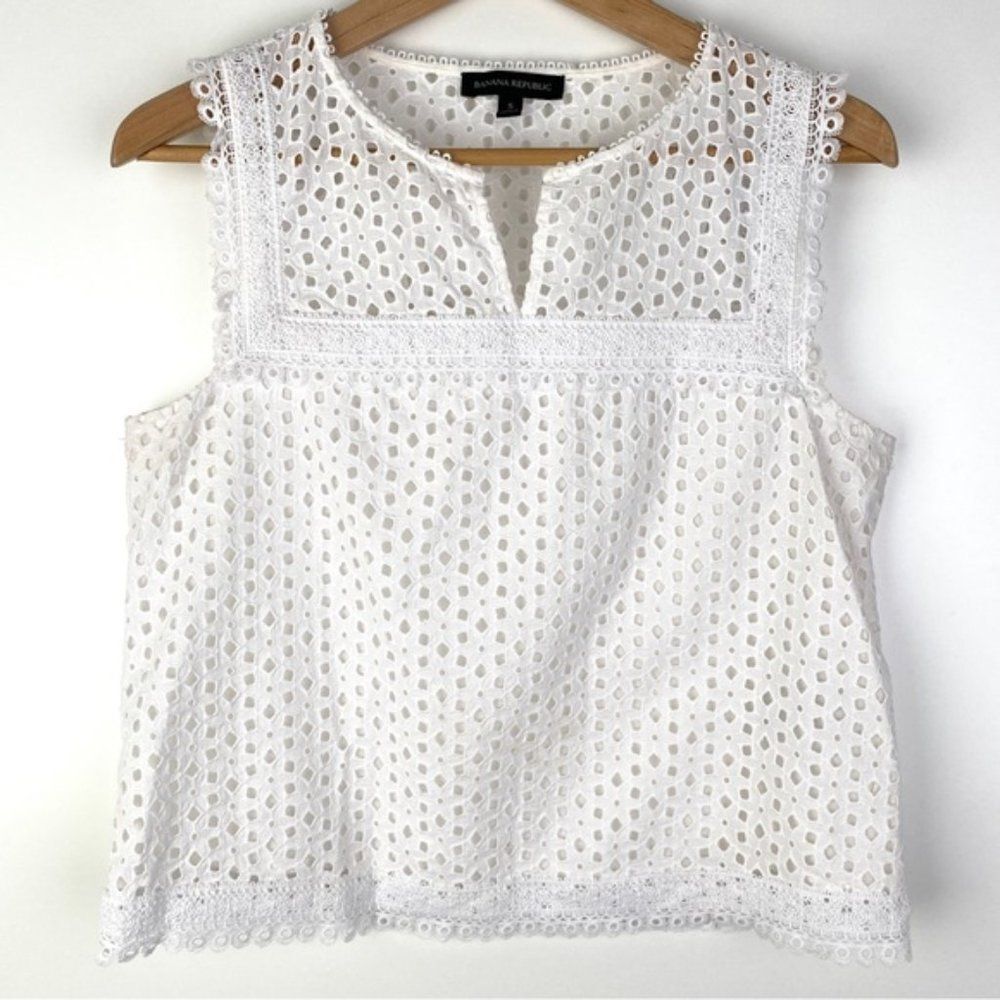 Banana Republic White Eyelet Top S NWOT